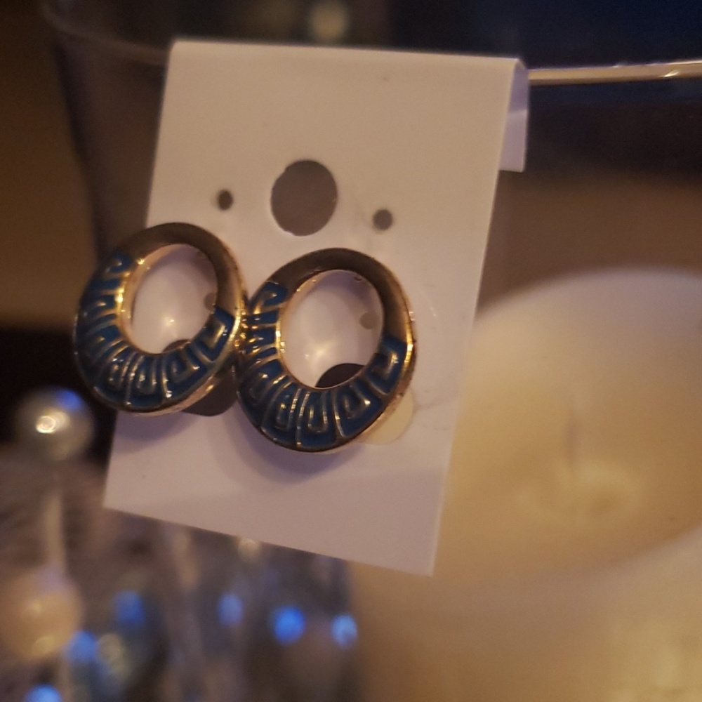 New earrings - Picture 3 of 3